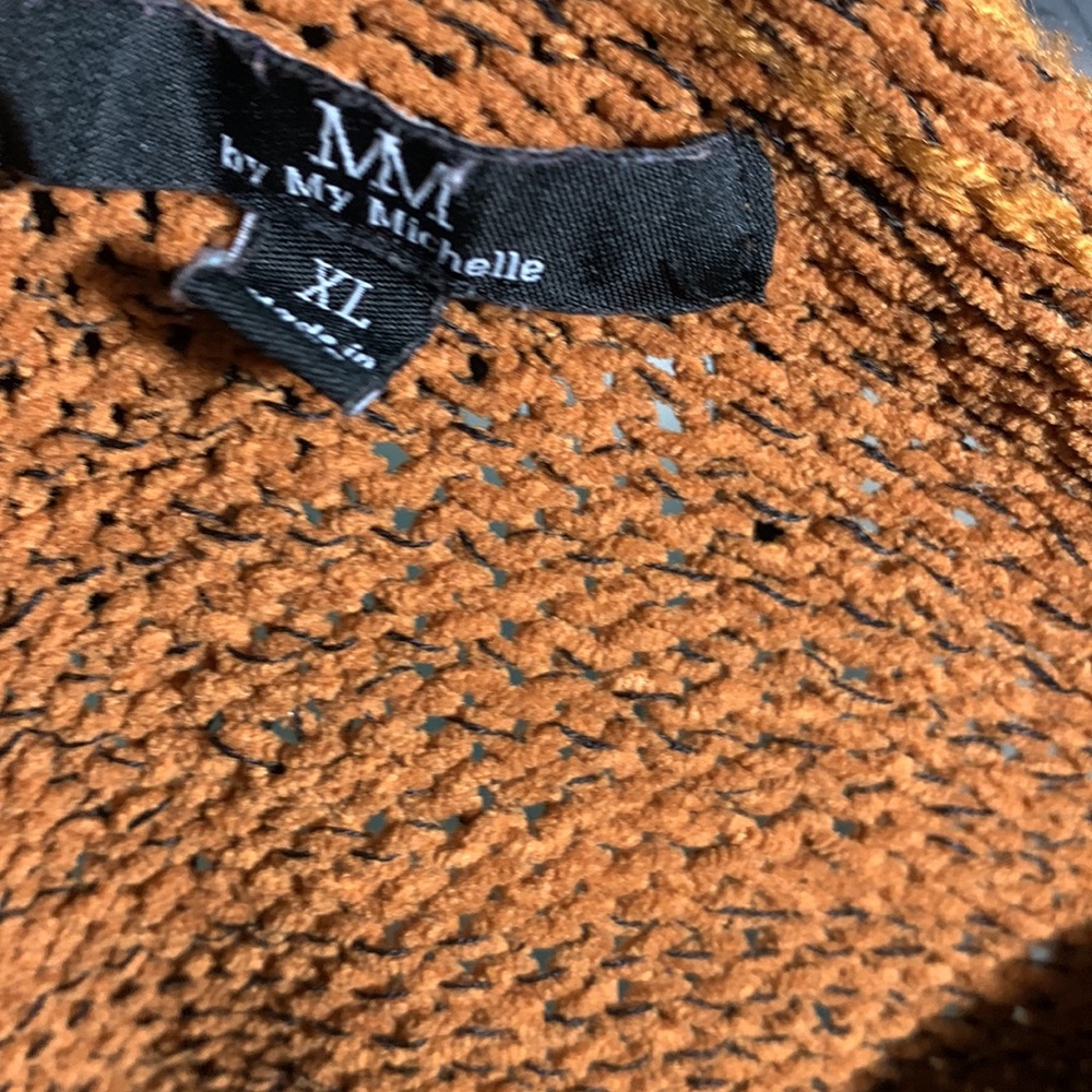 Sweater - Picture 3 of 3